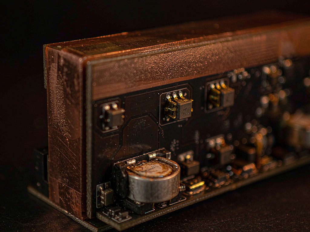 Copper core PCB with heavy copper traces for high current